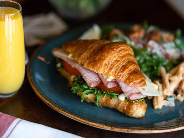 Tony's Bistro & Patisserie
