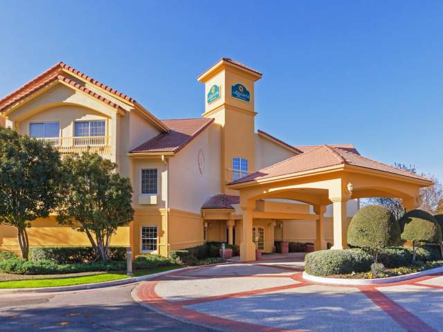 La Quinta Inn & Suites Dallas Addison Galleria