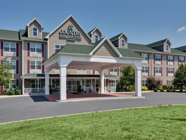 Country Inn & Suites Carlisle