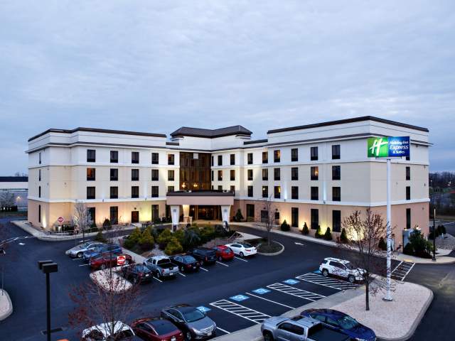 Holiday Inn Express & Suites Harrisburg West/Mechanicsburg