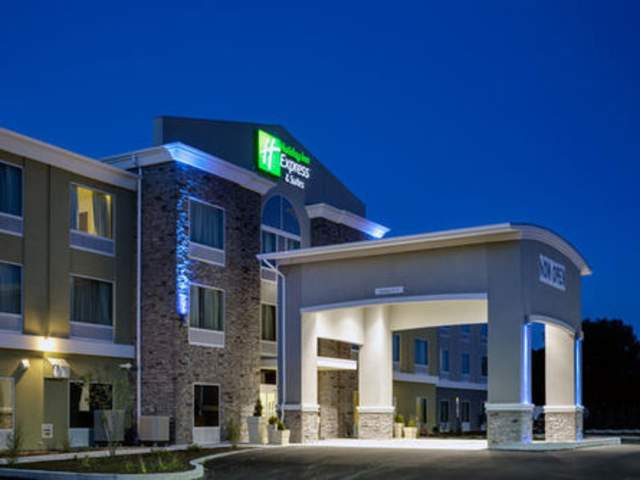 Holiday Inn Express & Suites Carlisle