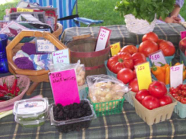 Farmers' Market on the Lawn