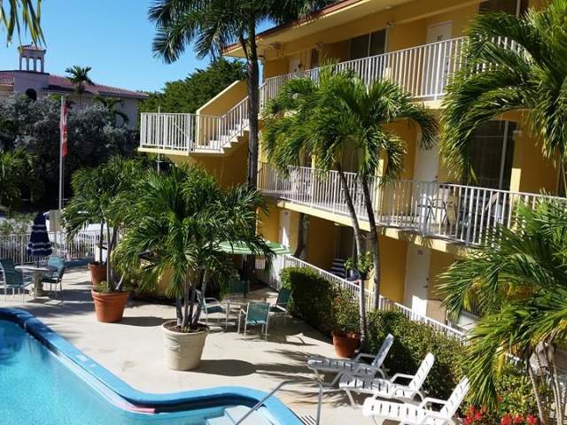 OCEAN MILE INN