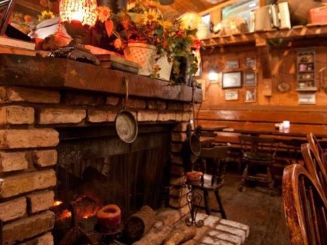 THE FIELD IRISH PUB & EATERY
