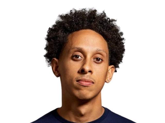 Aaron Branch at Levity Live