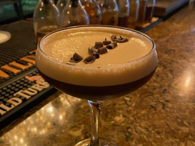 SiP Fine Spirits & Cigar Lounge