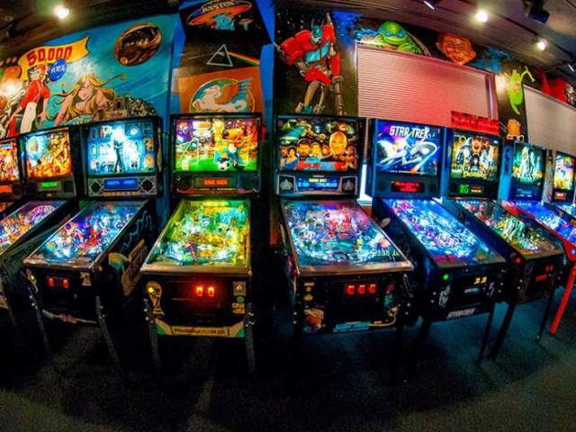 Pints & Pixels - Campus 805