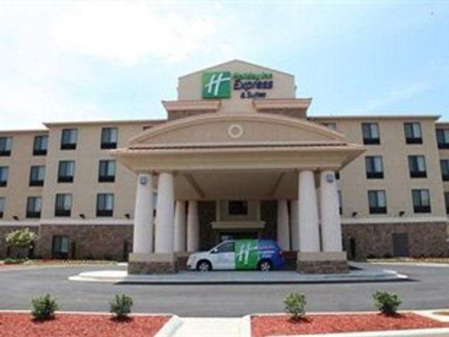 Holiday Inn Express & Suites Huntsville Airport