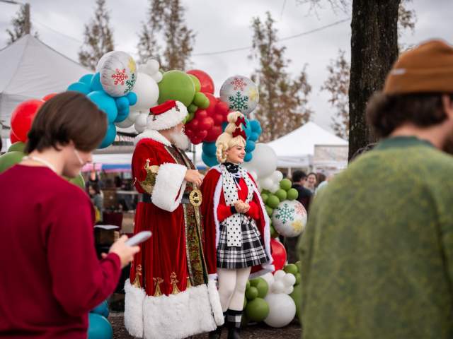 Holiday Market at MidCity