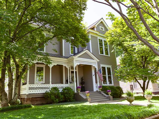 Historic Walking Tour of Old Town