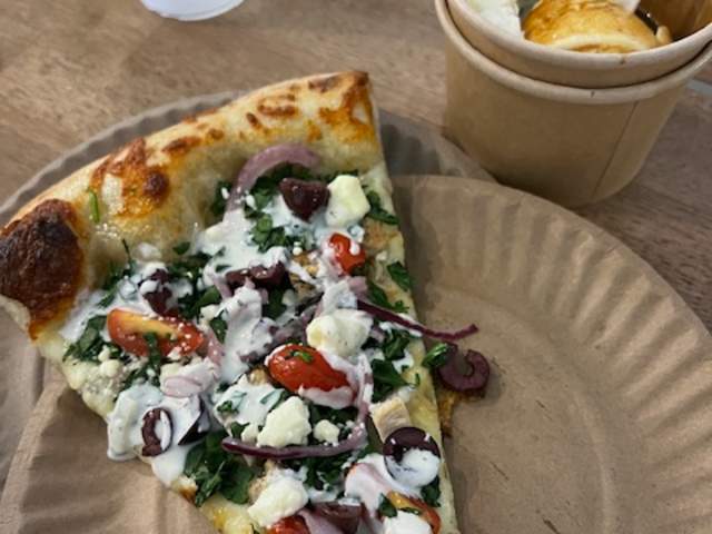Razzo Pizzeria & Neighborhood Bar