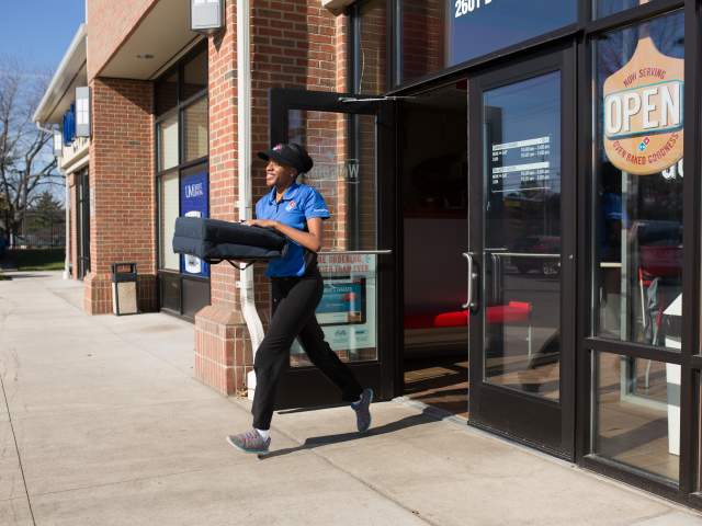 Domino's Pizza (Andrew Jackson Way)