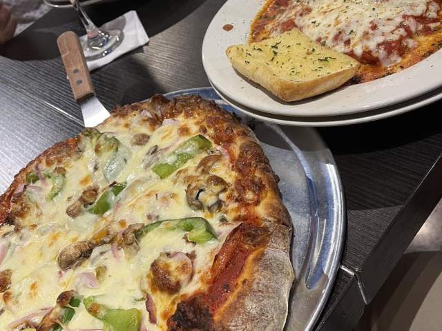 Lil Capones Italian Bar & Grill