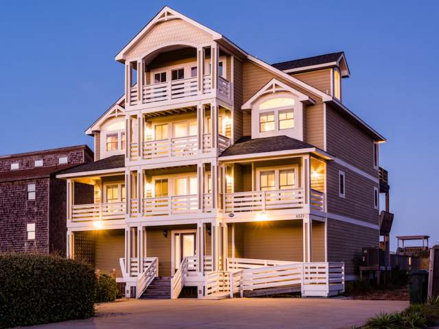 Complimentary Cabana Service Beach Setup