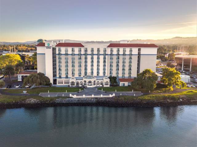 Embassy Suites San Francisco Airport - Waterfront