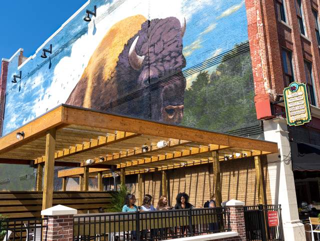 Outdoor Dining in Fort Wayne