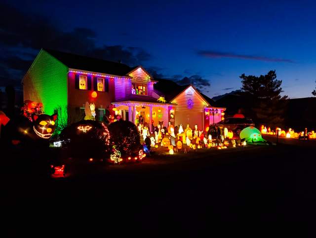 Best Spooky Halloween Displays