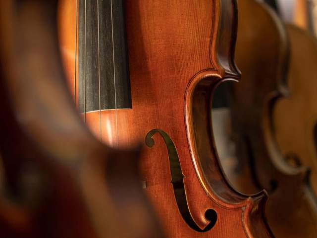 Violins from the Fort Wayne Philharmonic for Brass and Brahms