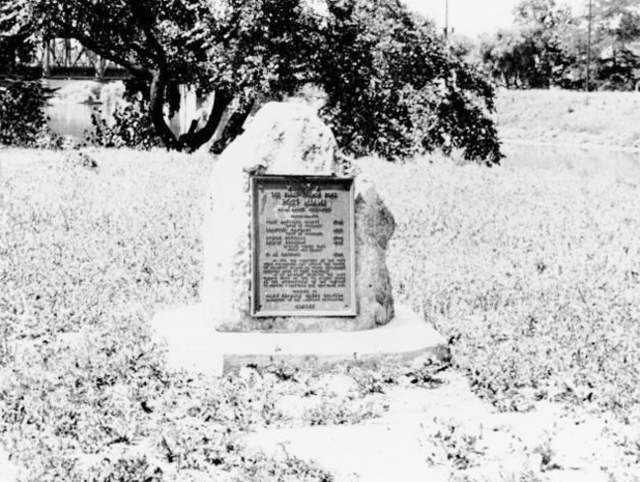 Historical marker of the original French Fort Miami near Van Buren Street in Fort Wayne. via acpl.lib.in.us