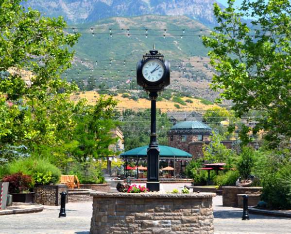 9 Urban Hotspots that Will Make You Fall in Love with Utah Valley - Shops at Riverwoods