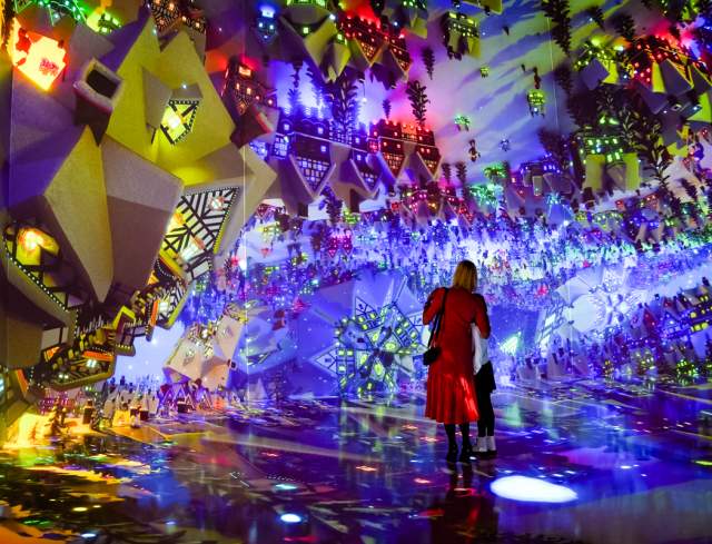 ARTECHOUSE: Houston Holiday Spectacular