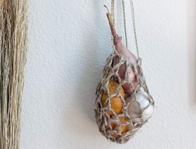 From Bast to Bag: Plant Fiber Workshop