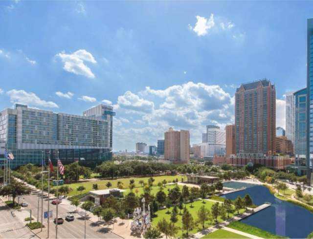 Experience the Best of All Worlds with the Explore Houston Package