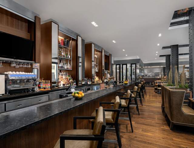 Rise & Shine in Downtown Houston - Breakfast Included