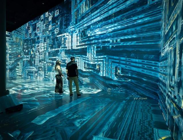 ARTECHOUSE presents Fractal Worlds