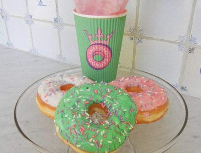 River Oaks Donuts
