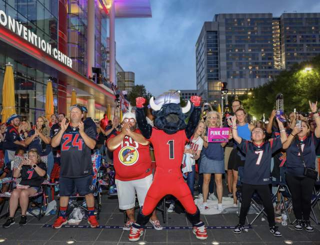 Texans Draft Watch Party 2025 at Avenida Plaza