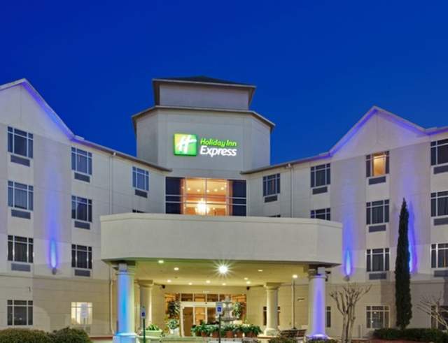 Holiday Inn Express Hotel & Suites - Downtown