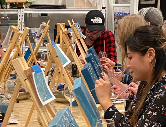 Paint, Pinot & Pizza