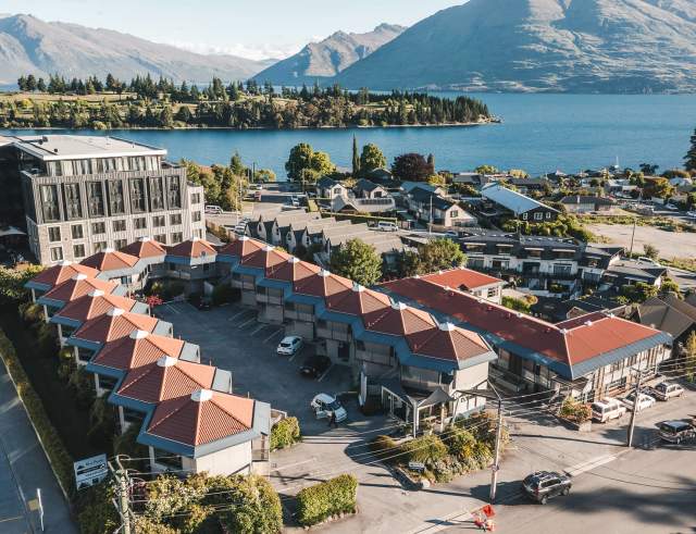 Blue Peaks Lodge