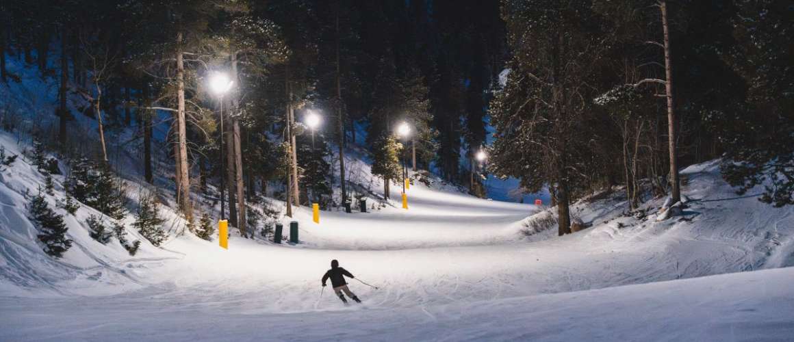 Snowboarding at Hogadon
