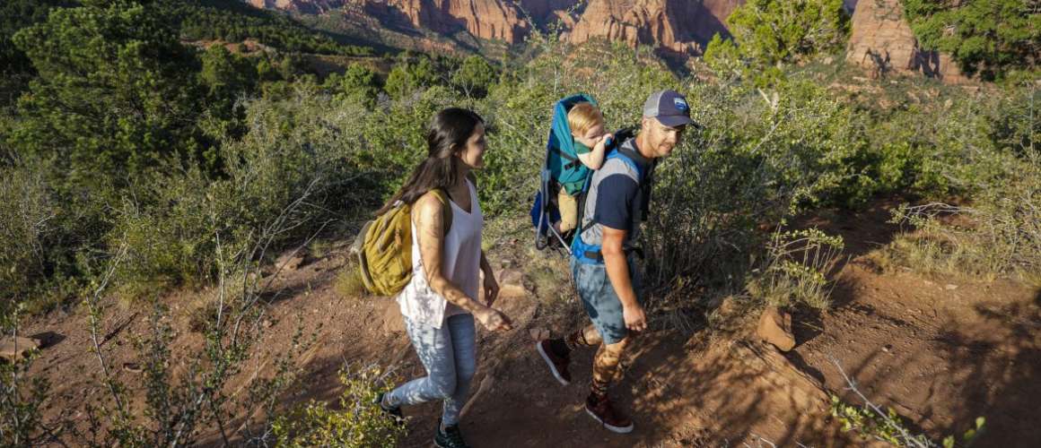 Family Hiking in Kolob Canyons