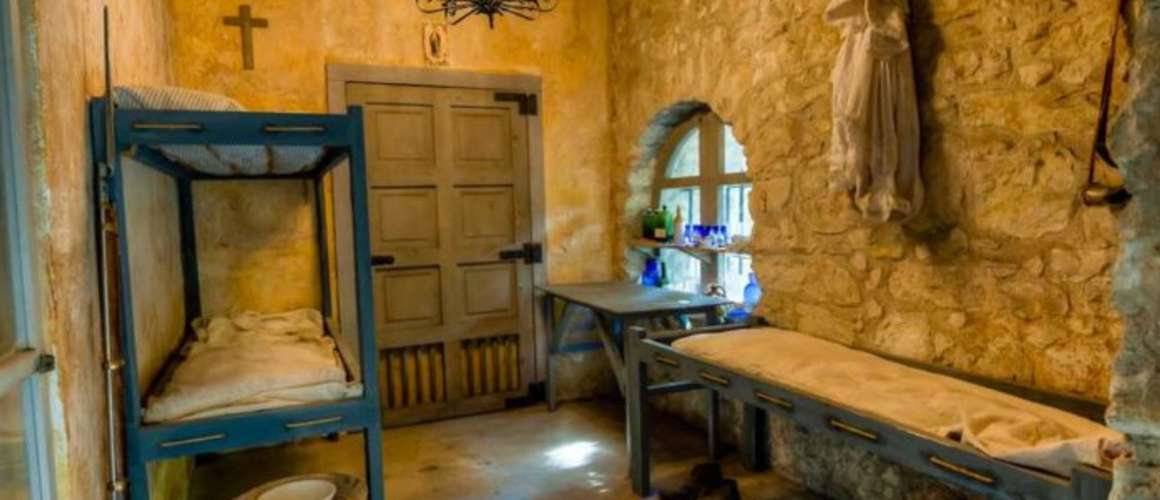 Alamo Interior
