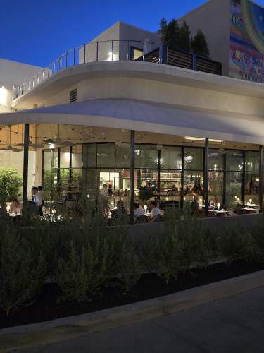 Bar Issi experior at night