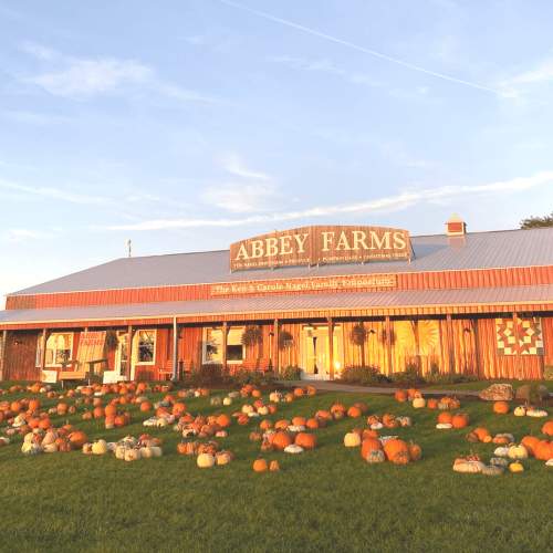 Destinations for fall family fun with apple & pumpkin picking in Chicagoland - EnjoyAurora.com - the Aurora Area of Illinois