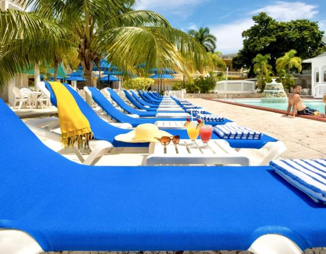 Sea Garden Hotel Montego Bay Pool Area