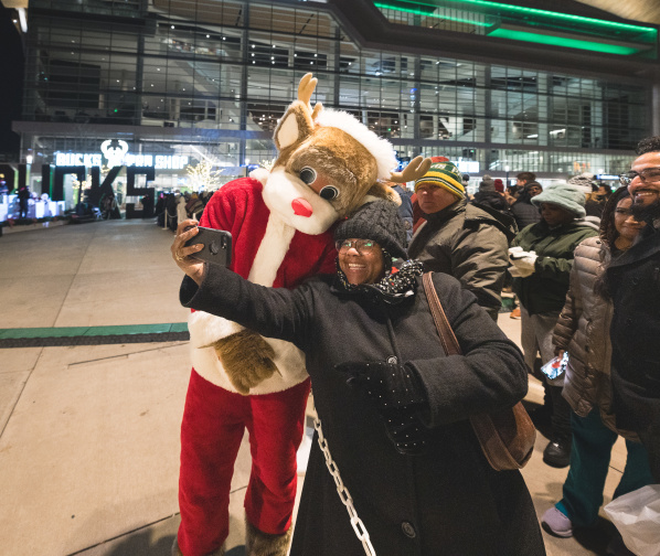 Milwaukee Deer District Holiday Market: What to See, Do, Drink and Chew