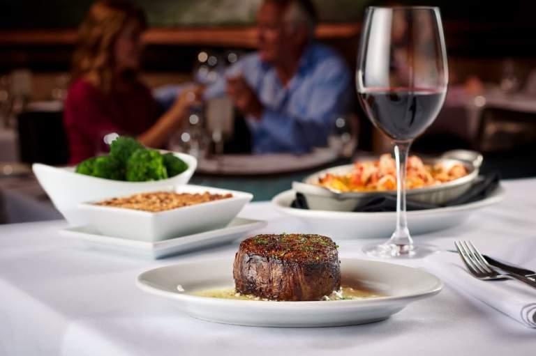 Restaurants Open for Christmas Eve and Day in Fort Wayne