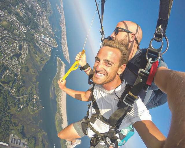 sky diving