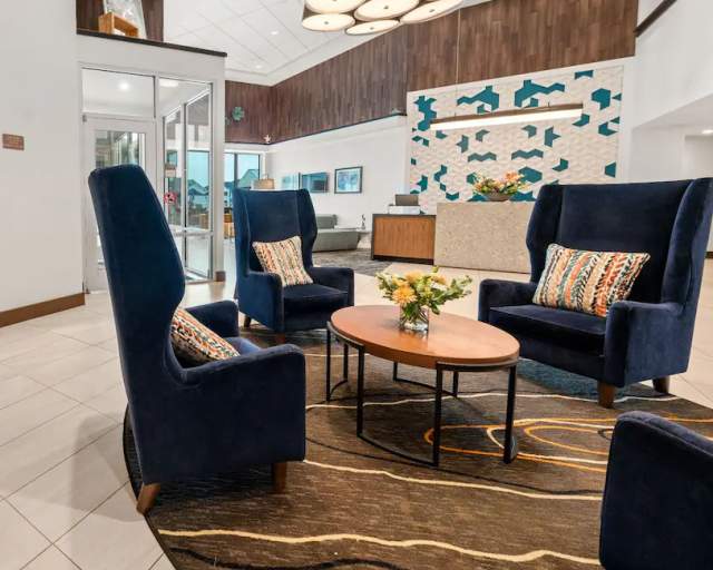 Hyatt Place Lobby