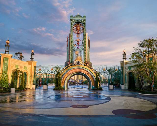 Epic Universe Chronos 800x620