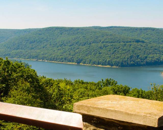 Scenic Overlooks Park Lake