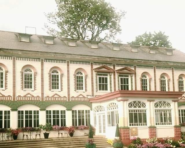 Guided Historic Tour of the Castle Inn