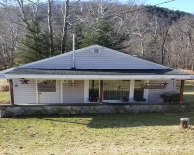 Cozy Creekside Cottage