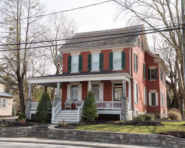 Inn & Spa At Intercourse Village