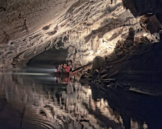 Penn's Cave & Wildlife Park